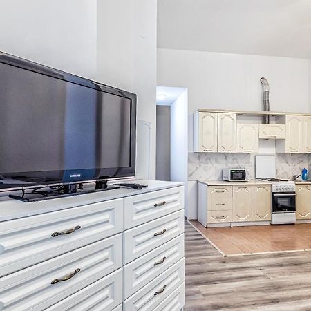 Уютная Квартира С Террасой В Сердце Столицы Apartman Taldykol Kültér fotó